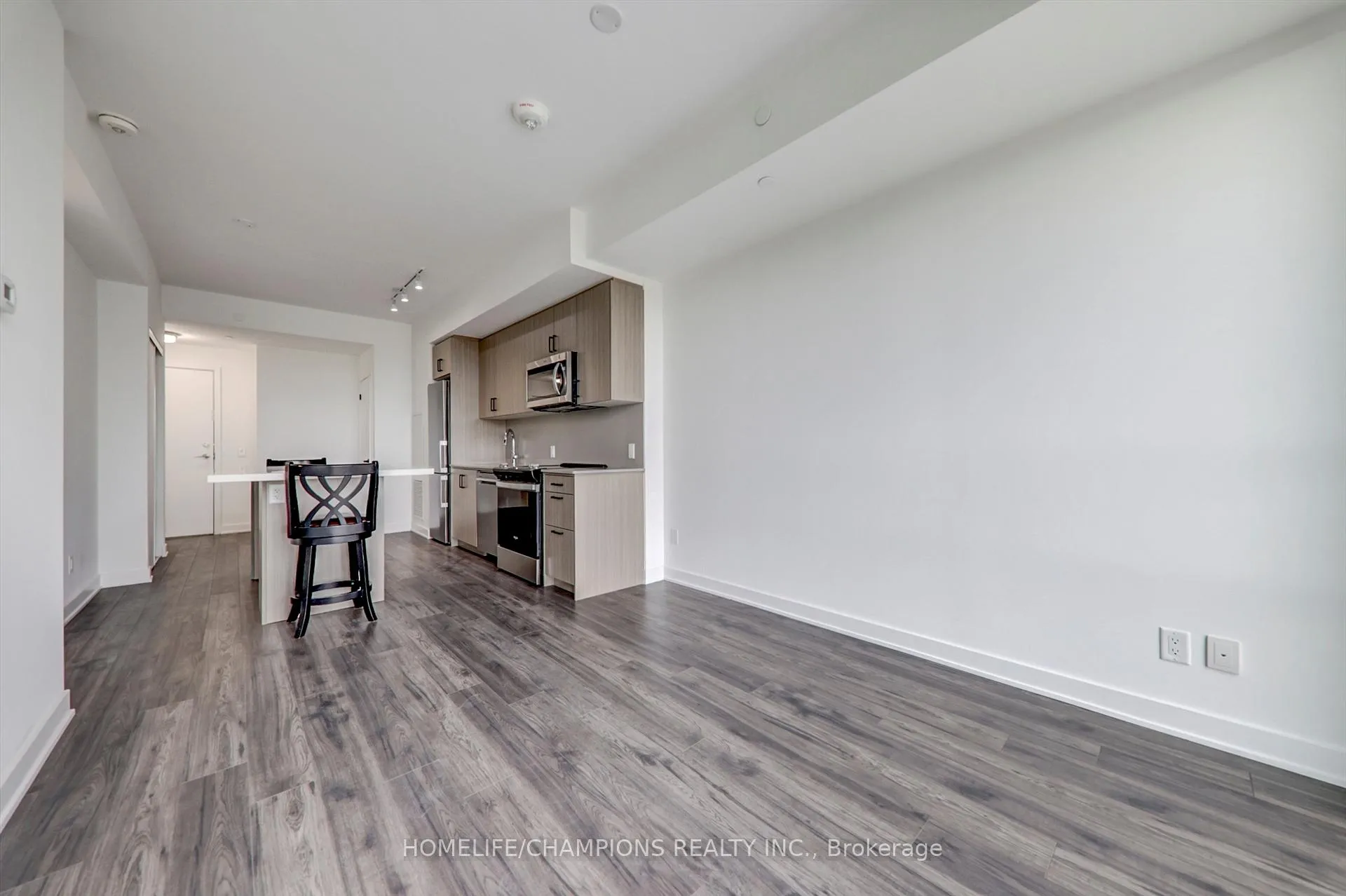 Photo 19 of Unit 602, 681 Yonge Street, Barrie, Painswick South — HOMEH