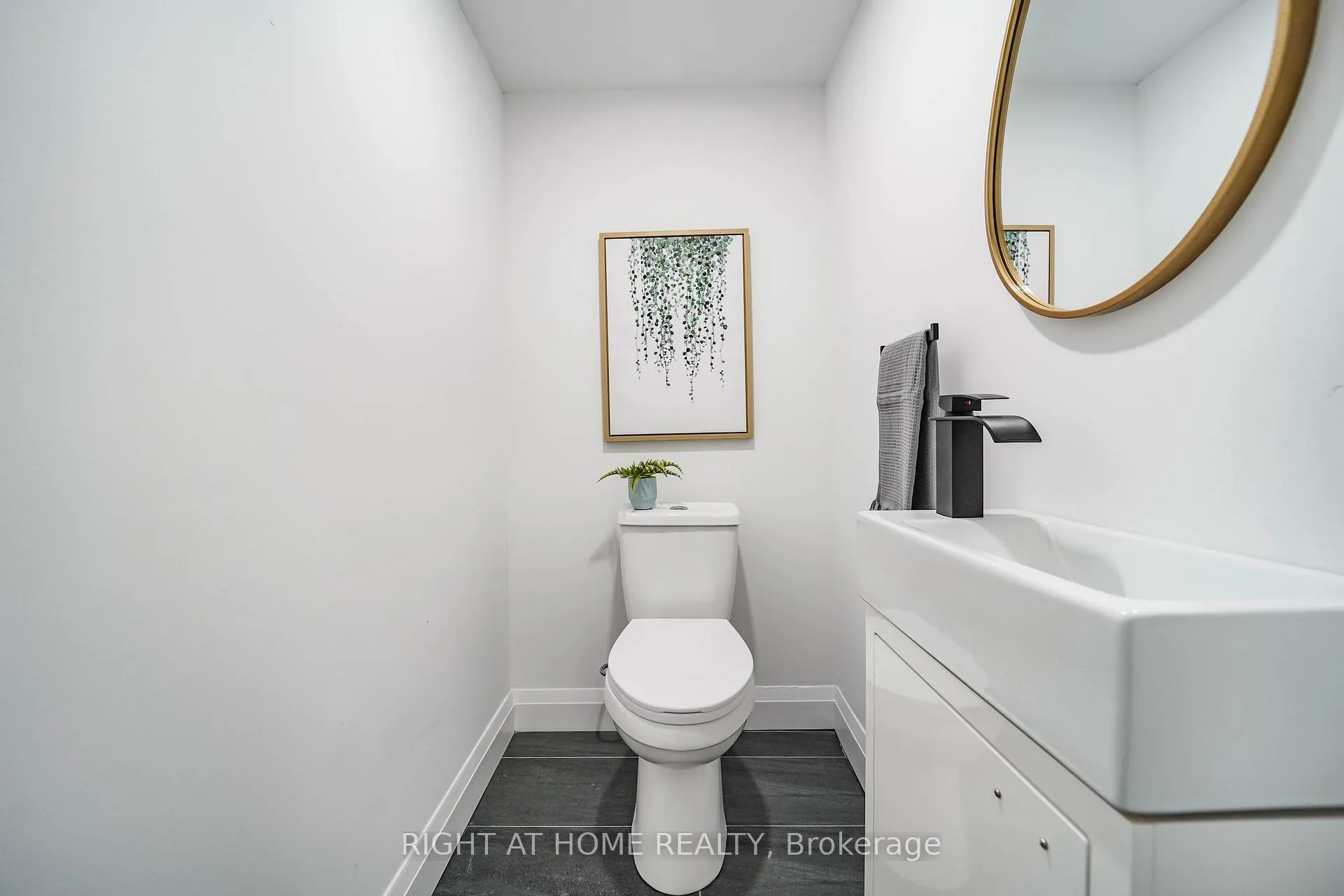 Photo 4 of 127 Duvernet Avenue, Toronto, East End-Danforth — HOMEH