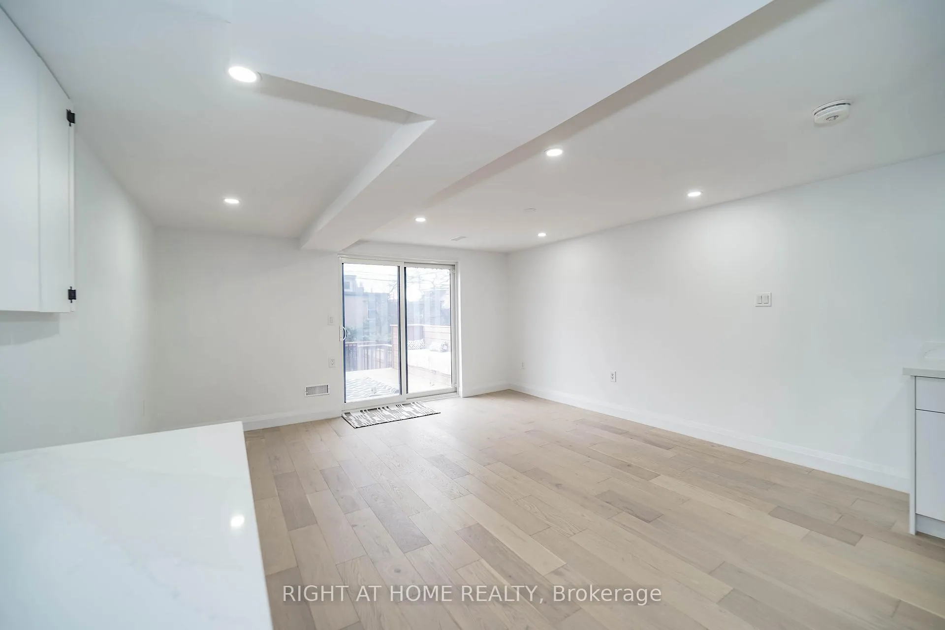 Photo 33 of 127 Duvernet Avenue, Toronto, East End-Danforth — HOMEH