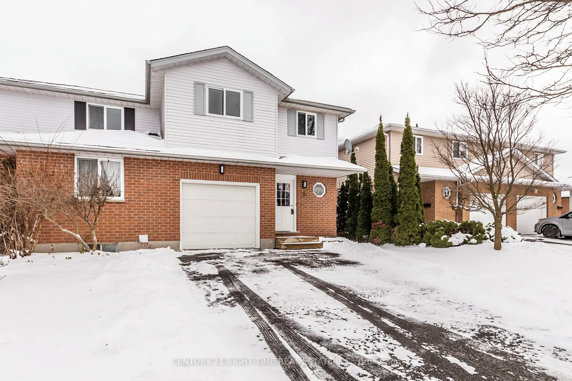 Photo 2 of 8 Tamvale Crescent, Kitchener — HOMEH