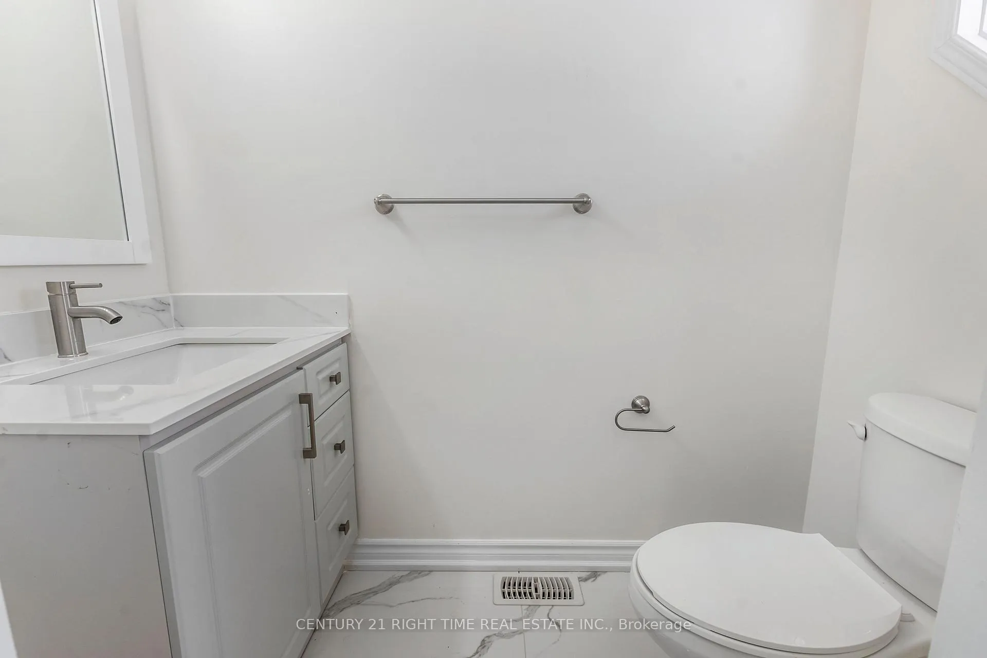Photo 17 of 8 Tamvale Crescent, Kitchener — HOMEH