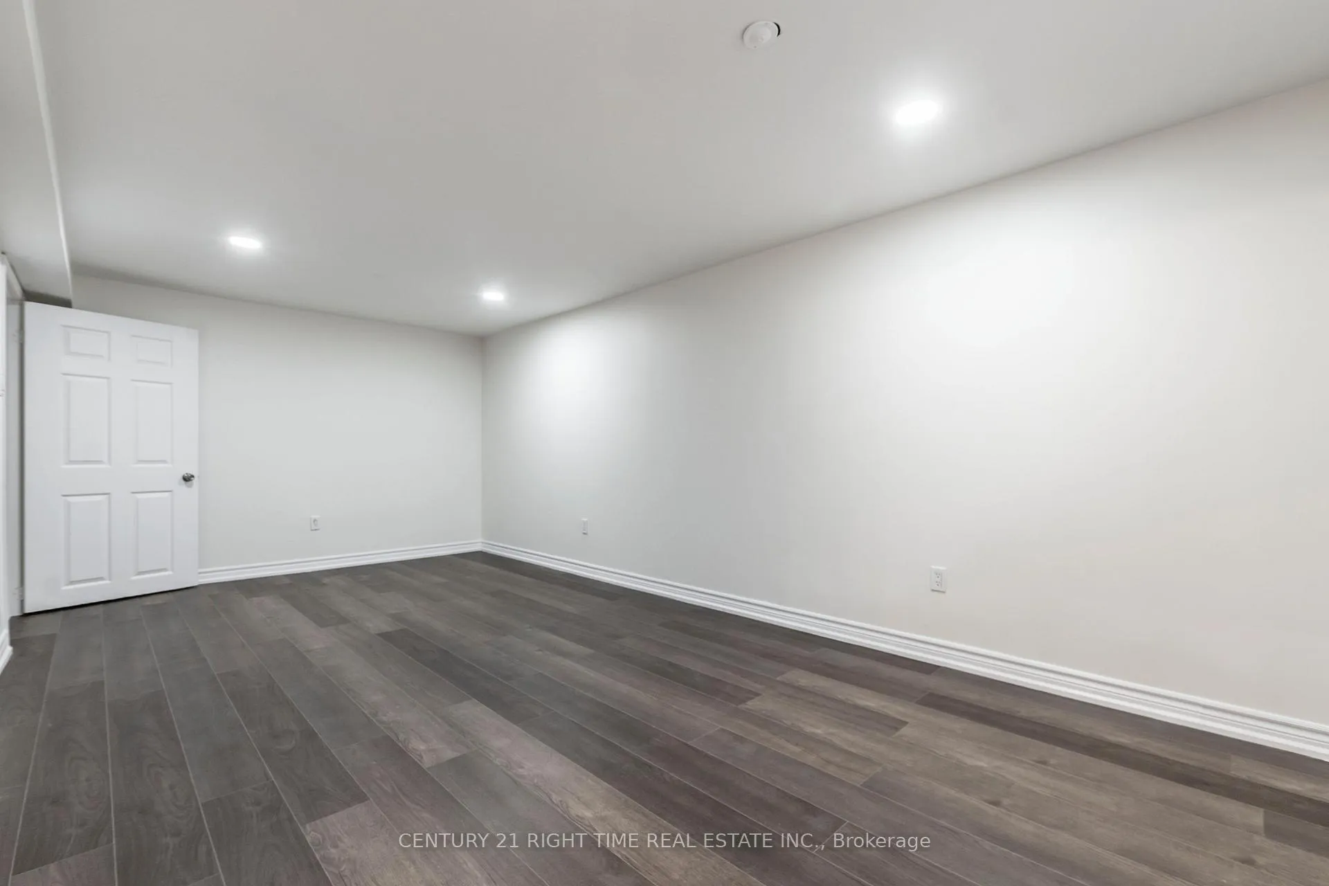 Photo 32 of 8 Tamvale Crescent, Kitchener — HOMEH