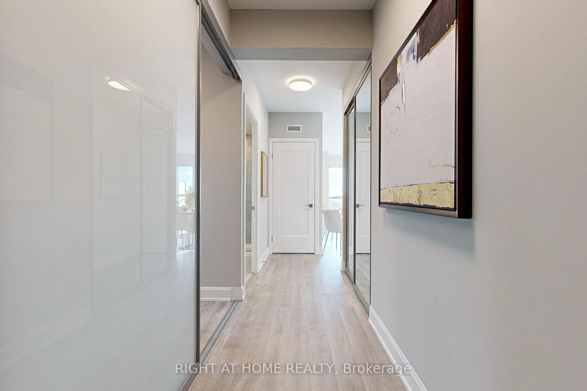 Photo 6 of Unit 1011, 12 Gandhi Lane, Markham, Commerce Valley — HOMEH