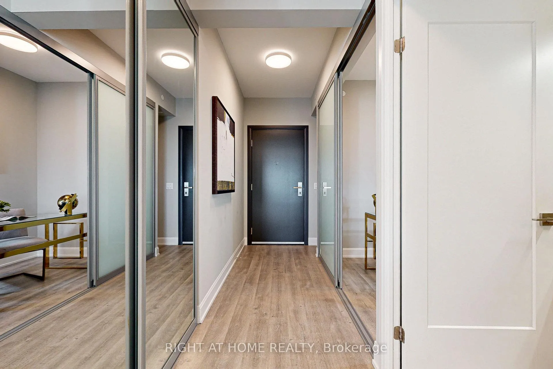 Photo 7 of Unit 1011, 12 Gandhi Lane, Markham, Commerce Valley — HOMEH