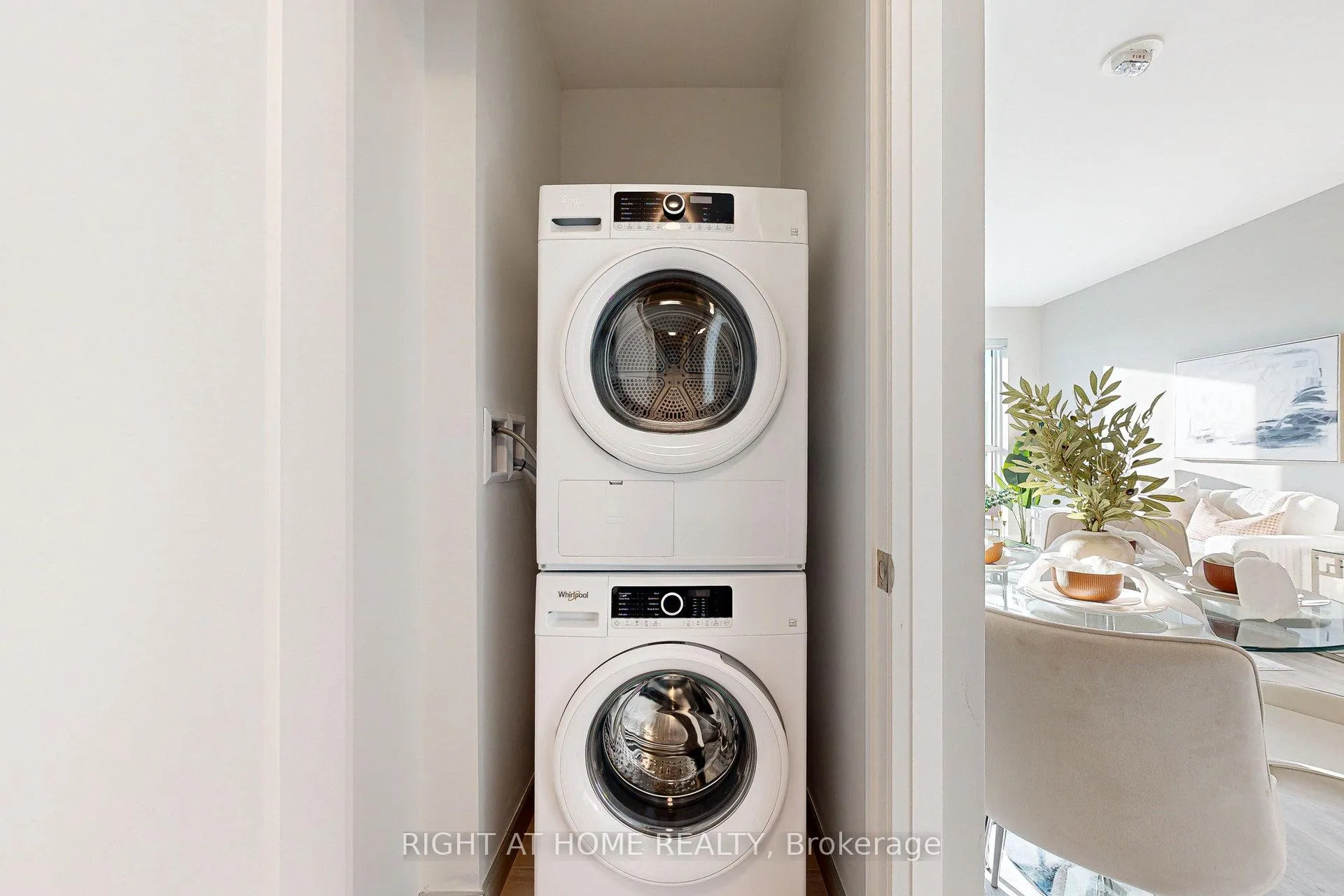 Photo 11 of Unit 1011, 12 Gandhi Lane, Markham, Commerce Valley — HOMEH