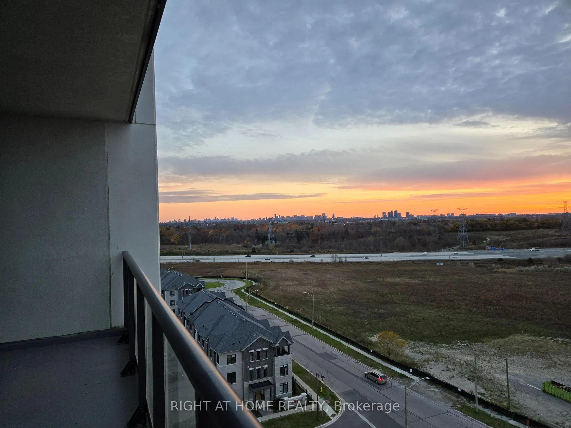 Photo 31 of Unit 1011, 12 Gandhi Lane, Markham, Commerce Valley — HOMEH