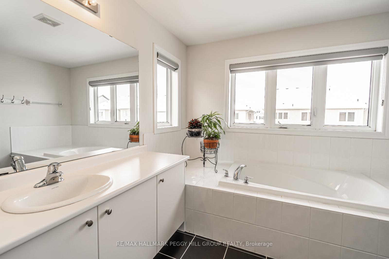 Photo 11 of 156 Gold Park Gate, Essa, Angus — HOMEH