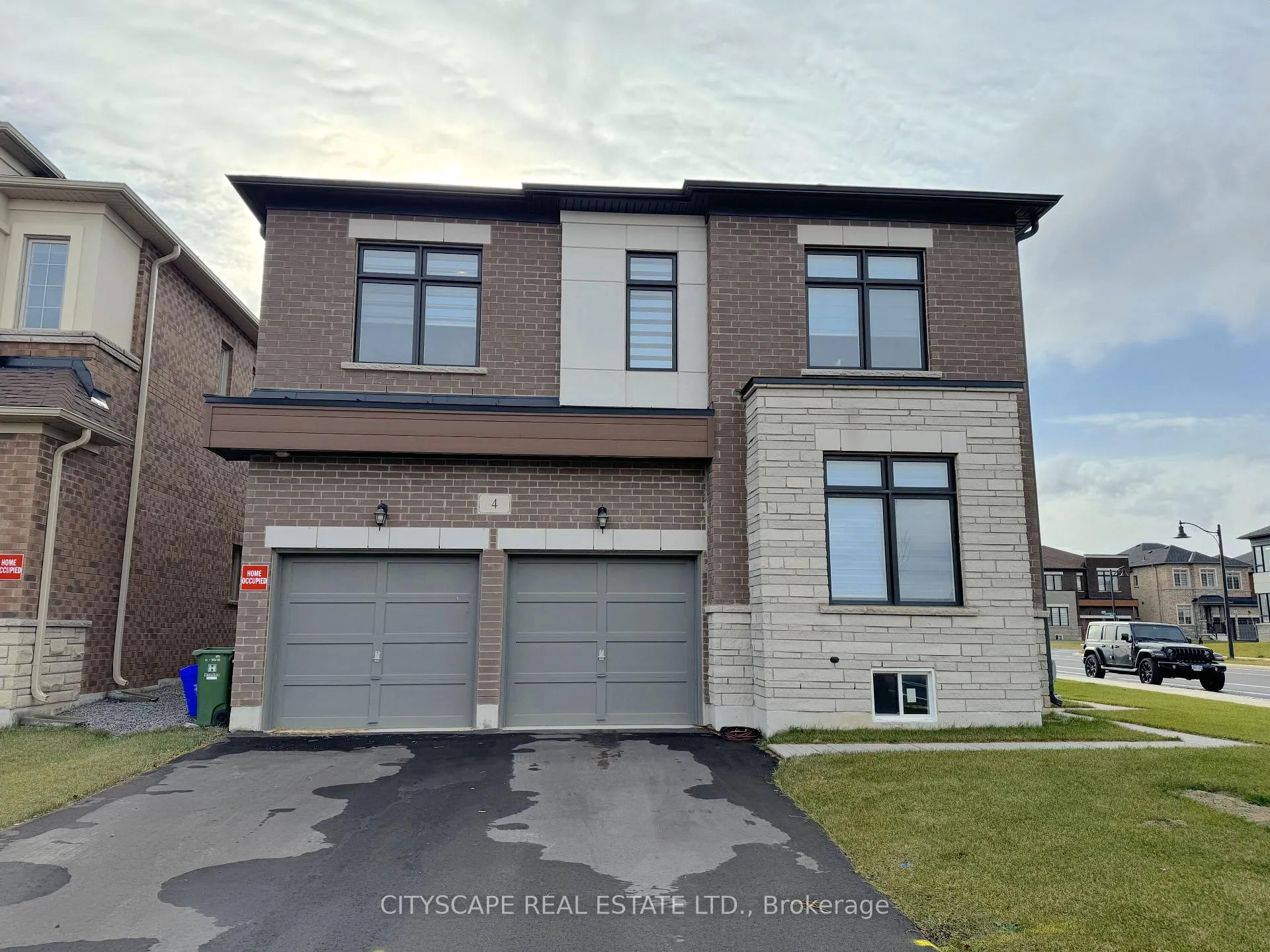 Photo 5 of 4 Pond View Gate, Hamilton, Waterdown — HOMEH