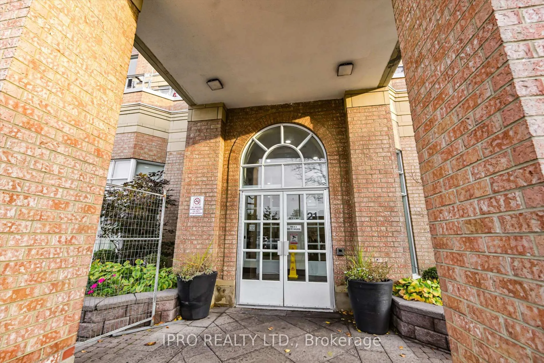 Photo 4 of Unit 308, 21 Overlea Boulevard, Toronto, Thorncliffe Park — HOMEH