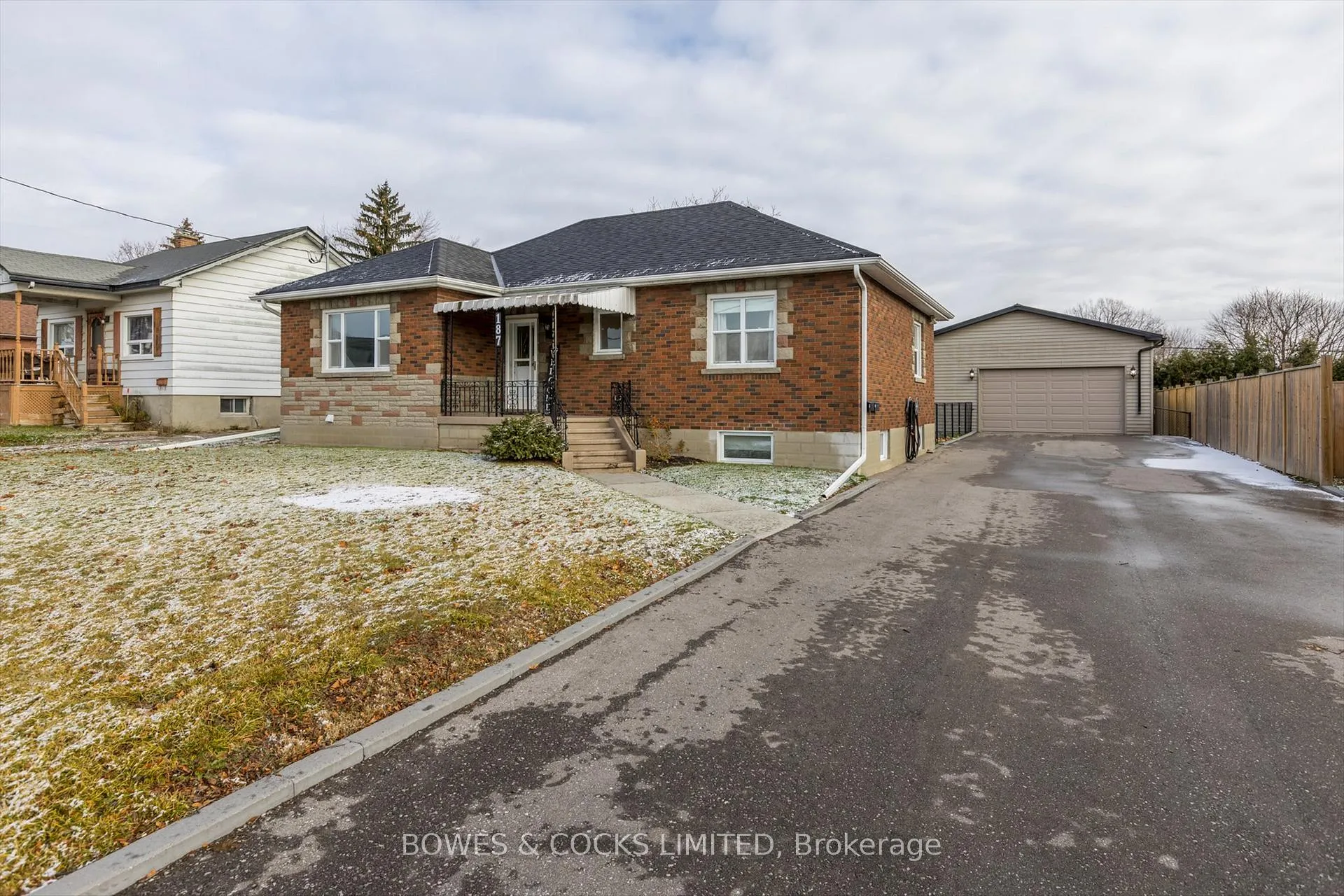 Photo 2 of 187 Wilson Road S, Oshawa, Donevan — HOMEH