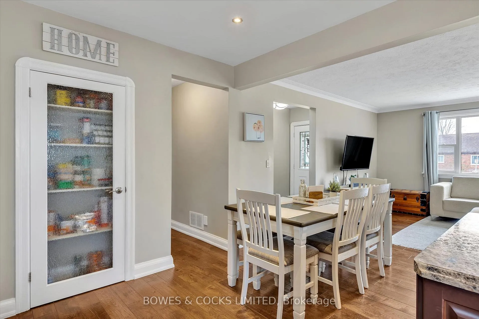 Photo 9 of 187 Wilson Road S, Oshawa, Donevan — HOMEH