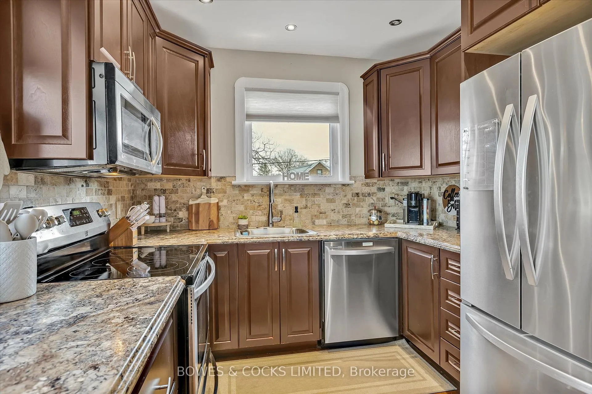 Photo 12 of 187 Wilson Road S, Oshawa, Donevan — HOMEH