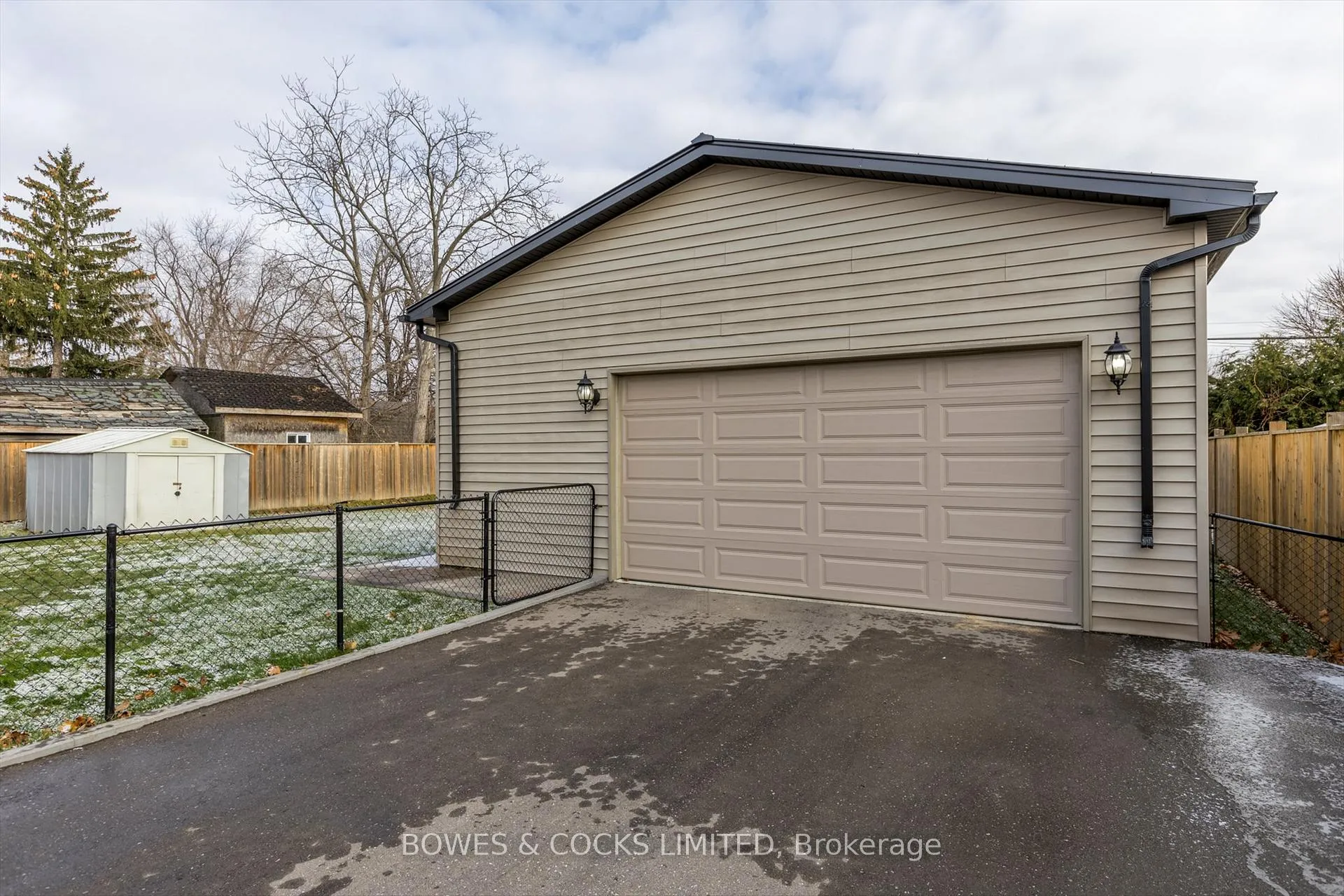 Photo 32 of 187 Wilson Road S, Oshawa, Donevan — HOMEH