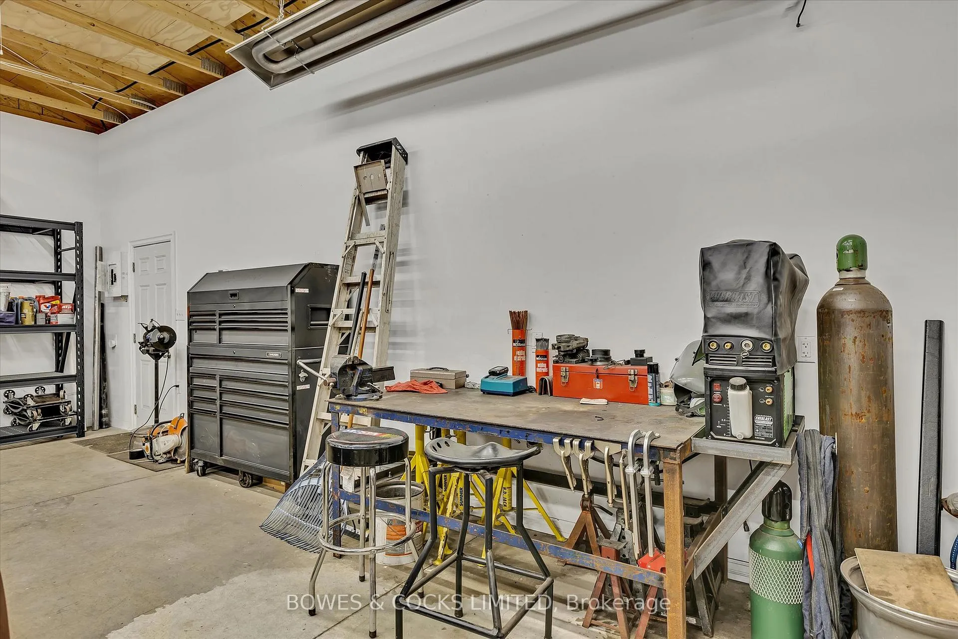 Photo 36 of 187 Wilson Road S, Oshawa, Donevan — HOMEH