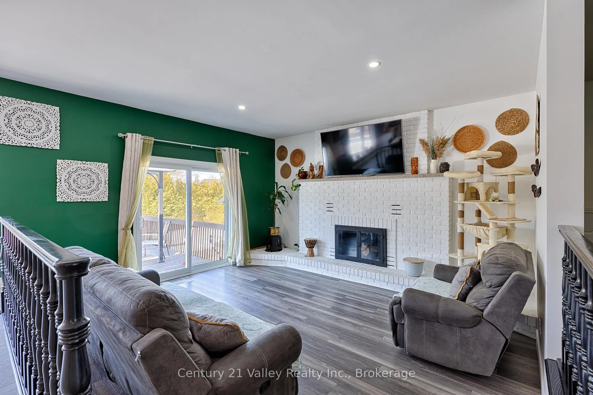 Photo 22 of 690 Pineridge Crescent, Petawawa — HOMEH