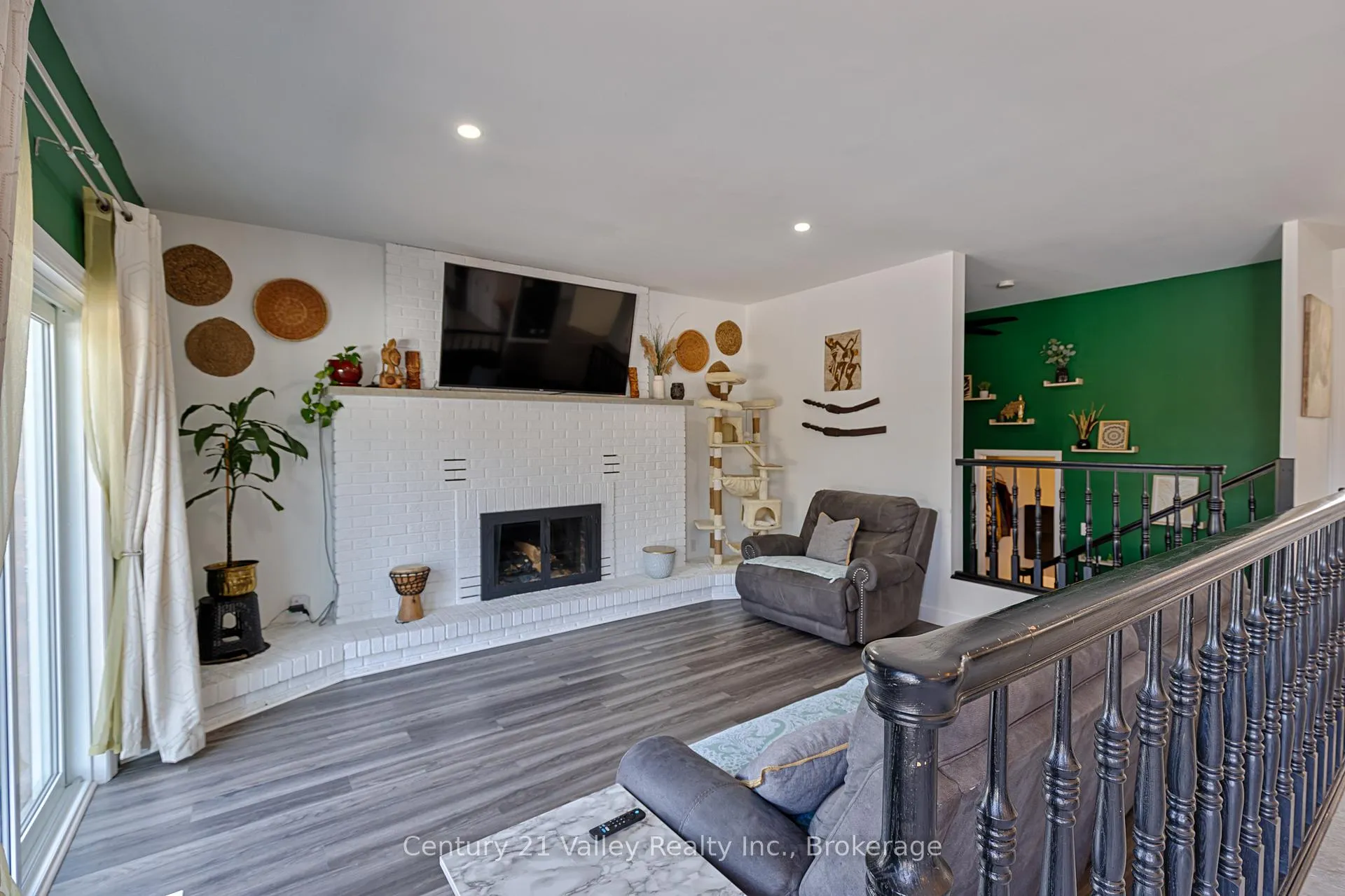 Photo 23 of 690 Pineridge Crescent, Petawawa — HOMEH