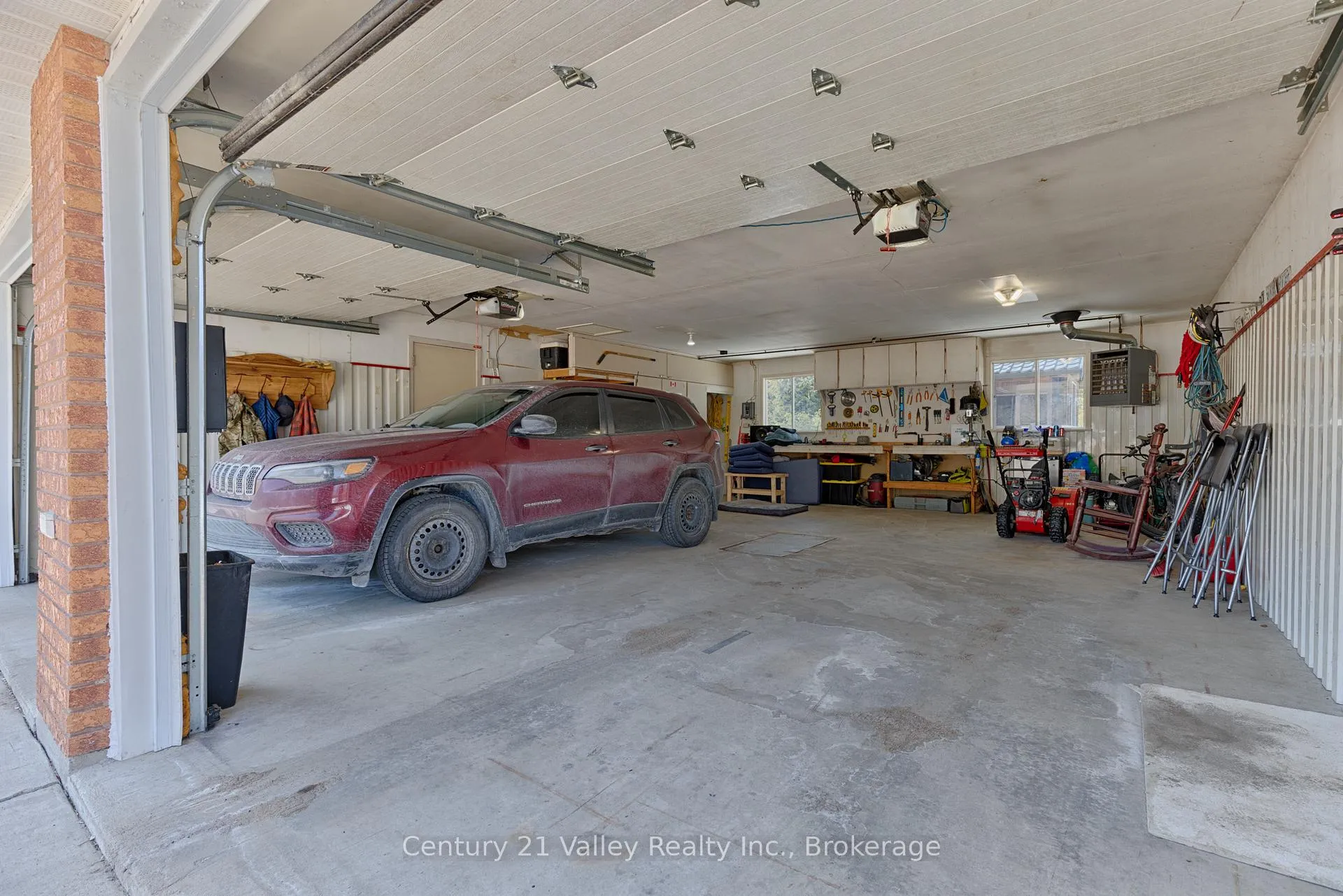 Photo 34 of 690 Pineridge Crescent, Petawawa — HOMEH