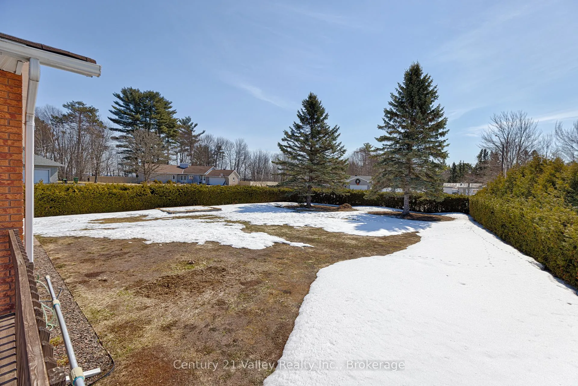 Photo 39 of 690 Pineridge Crescent, Petawawa — HOMEH