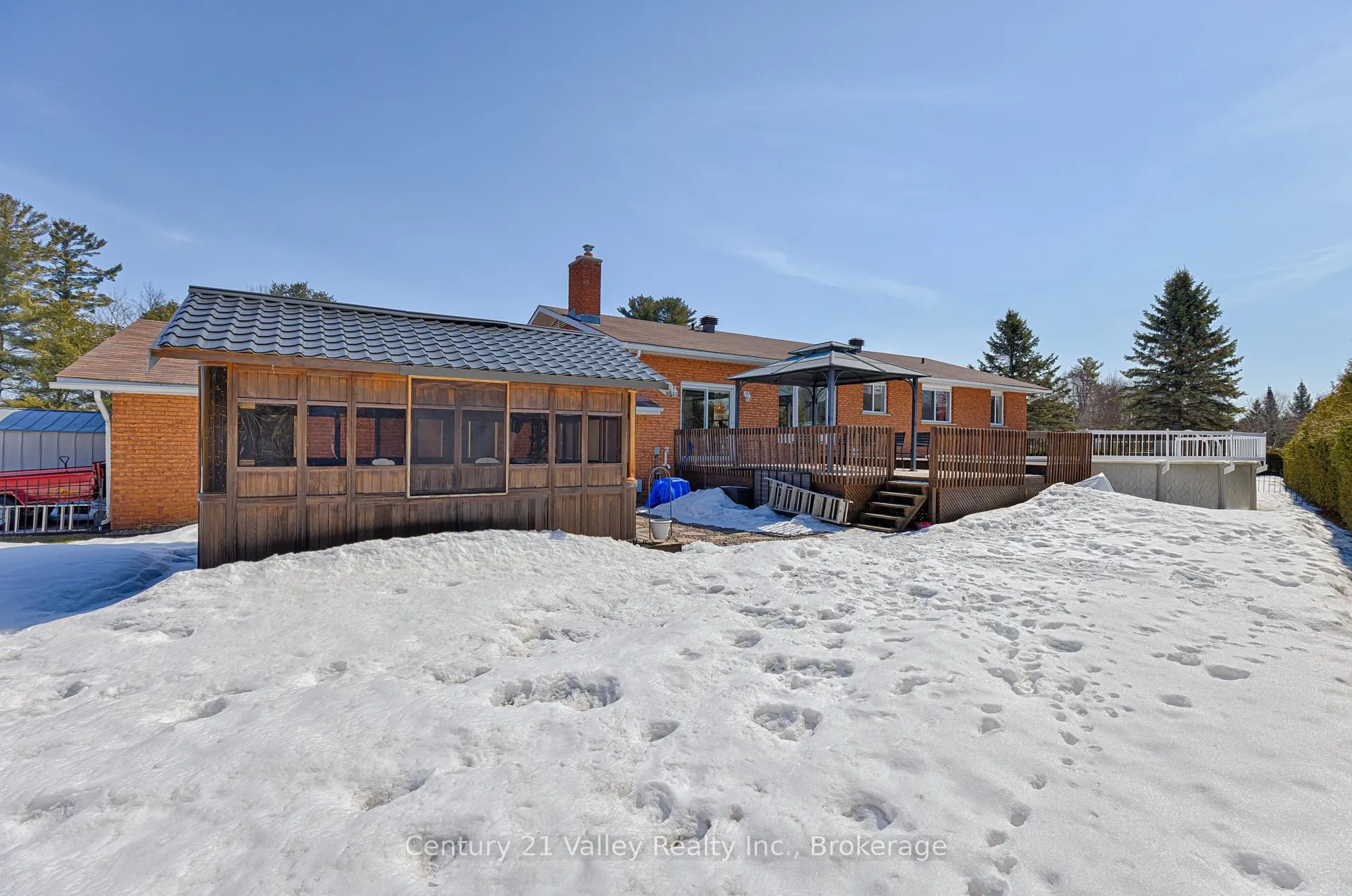 Photo 40 of 690 Pineridge Crescent, Petawawa — HOMEH