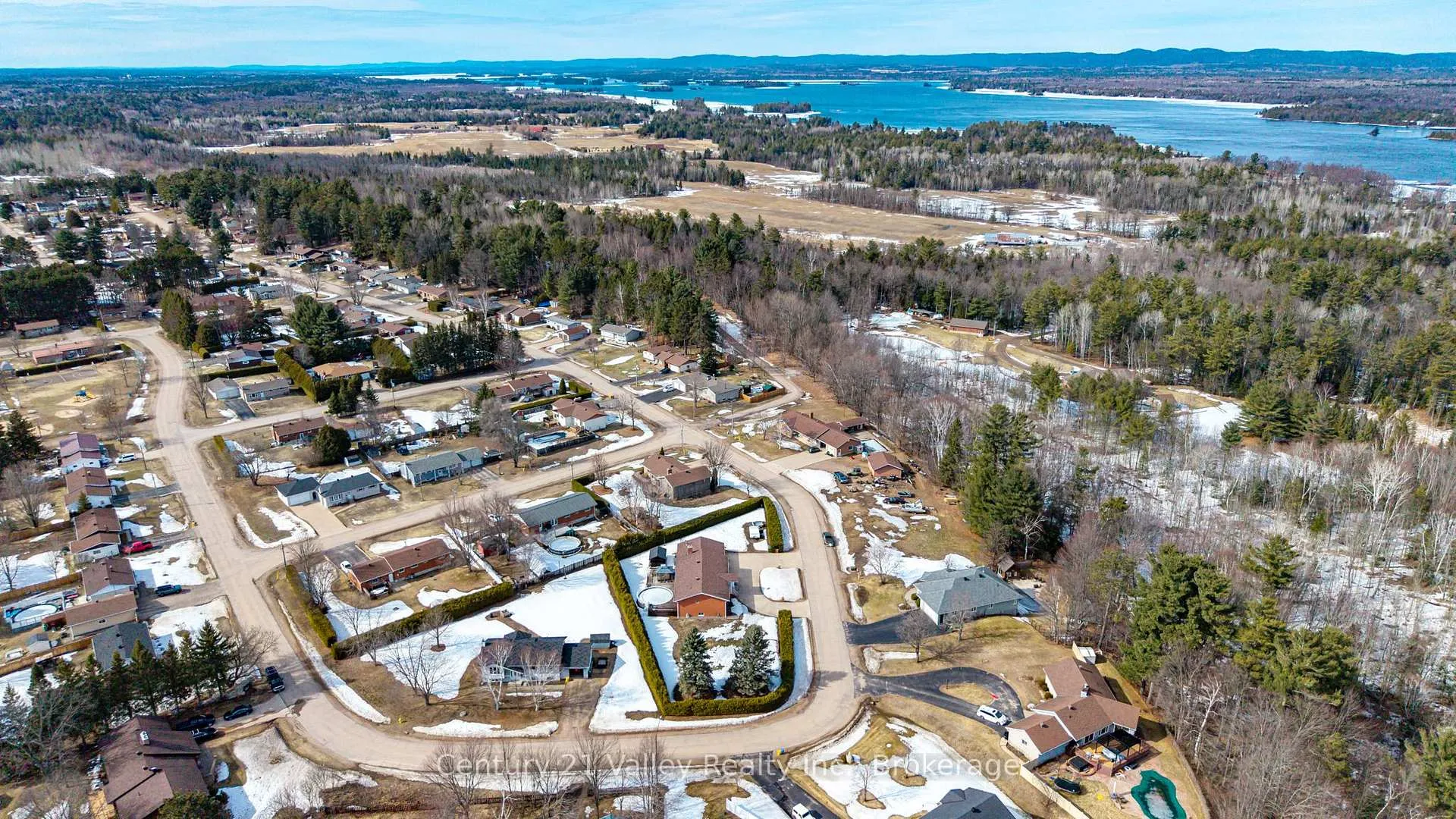 Photo 50 of 690 Pineridge Crescent, Petawawa — HOMEH