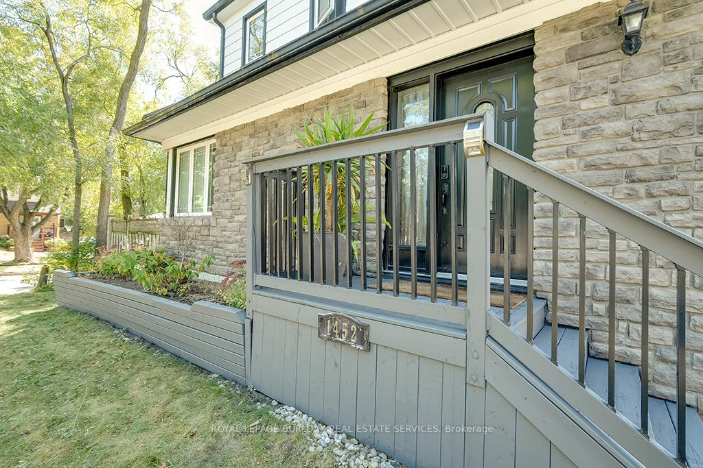 Photo 2 of 1452 Augustine Drive, Burlington, Mountainside — HOMEH