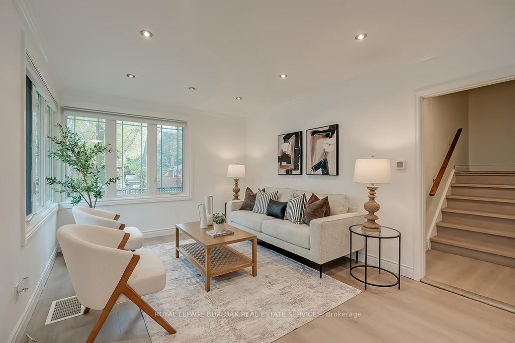 Photo 3 of 1452 Augustine Drive, Burlington, Mountainside — HOMEH
