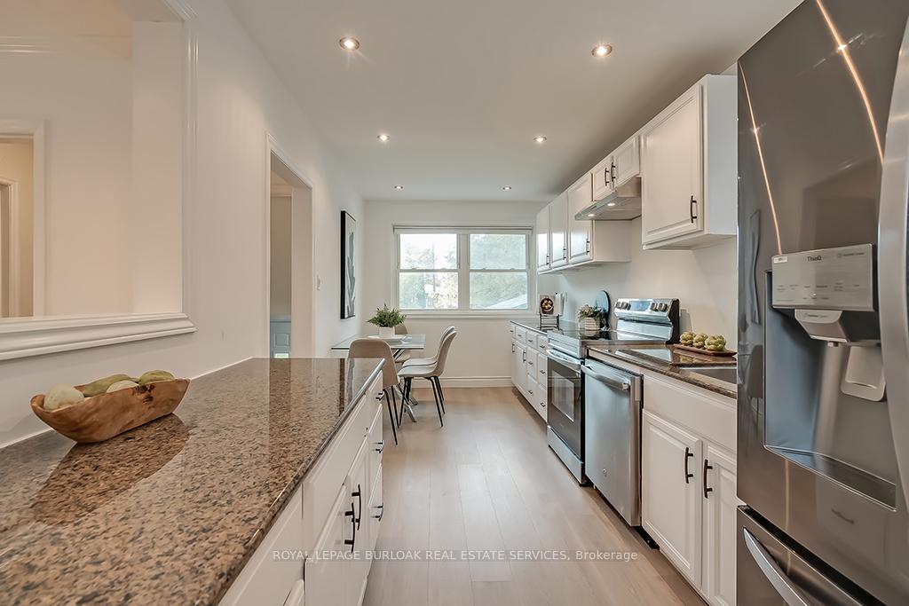 Photo 6 of 1452 Augustine Drive, Burlington, Mountainside — HOMEH