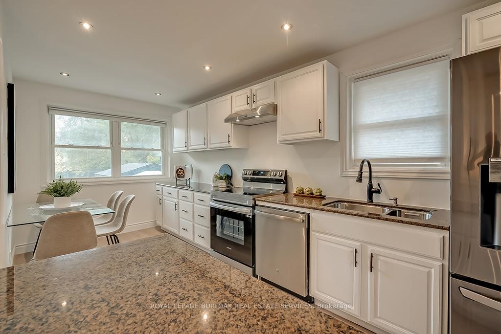 Photo 7 of 1452 Augustine Drive, Burlington, Mountainside — HOMEH