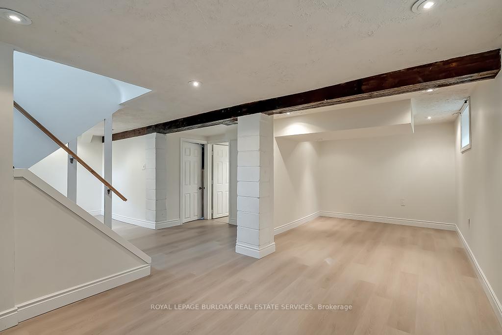 Photo 14 of 1452 Augustine Drive, Burlington, Mountainside — HOMEH
