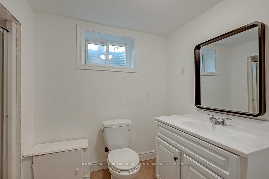 Photo 16 of 1452 Augustine Drive, Burlington, Mountainside — HOMEH