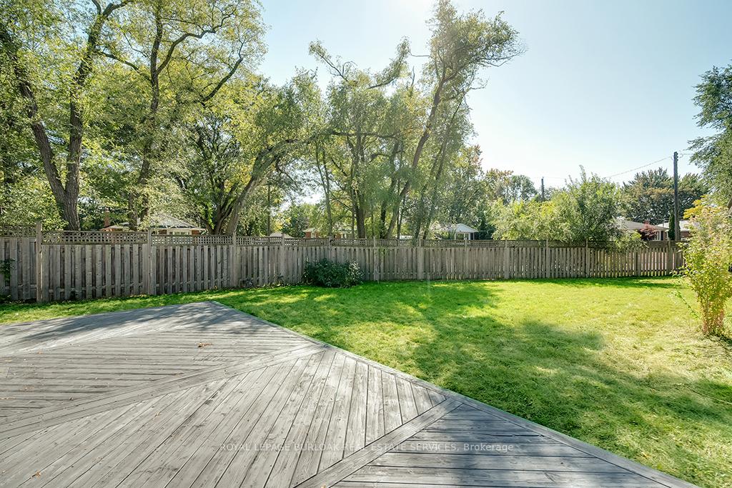 Photo 18 of 1452 Augustine Drive, Burlington, Mountainside — HOMEH