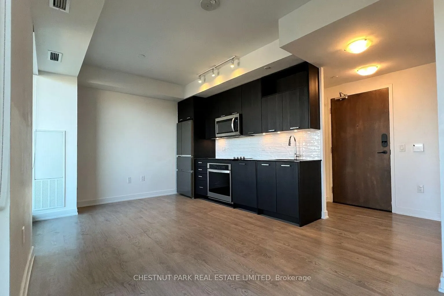Photo 2 of Unit 308, 120 Eagle Rock Way, Vaughan, Rural Vaughan — HOMEH