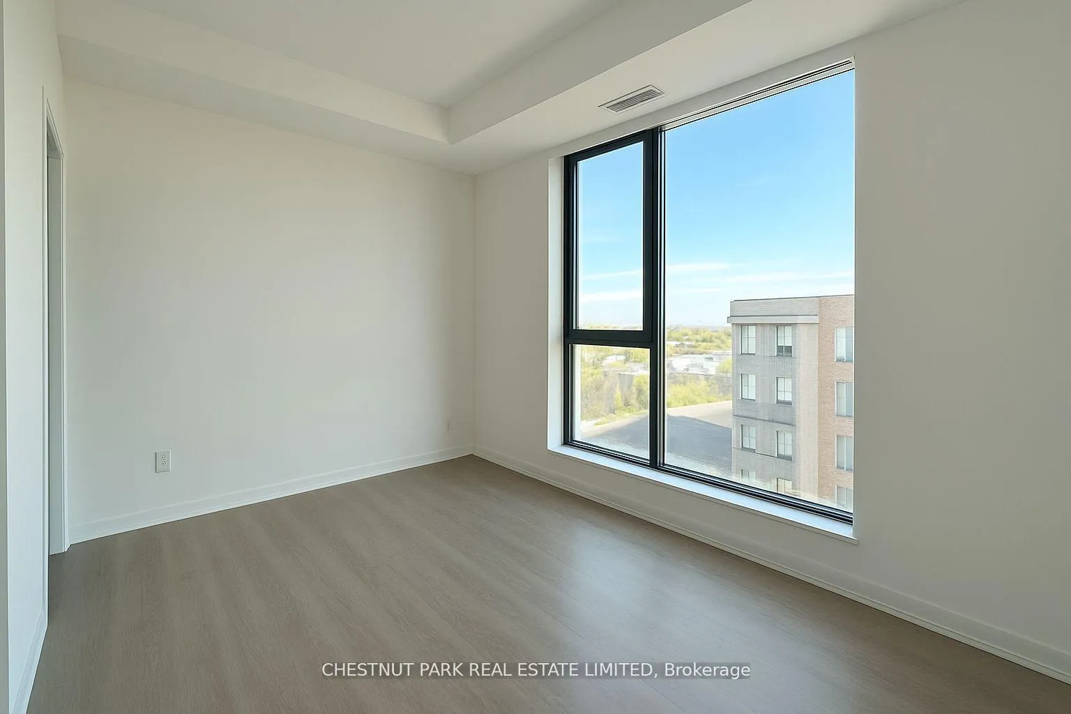 Photo 4 of Unit 308, 120 Eagle Rock Way, Vaughan, Rural Vaughan — HOMEH
