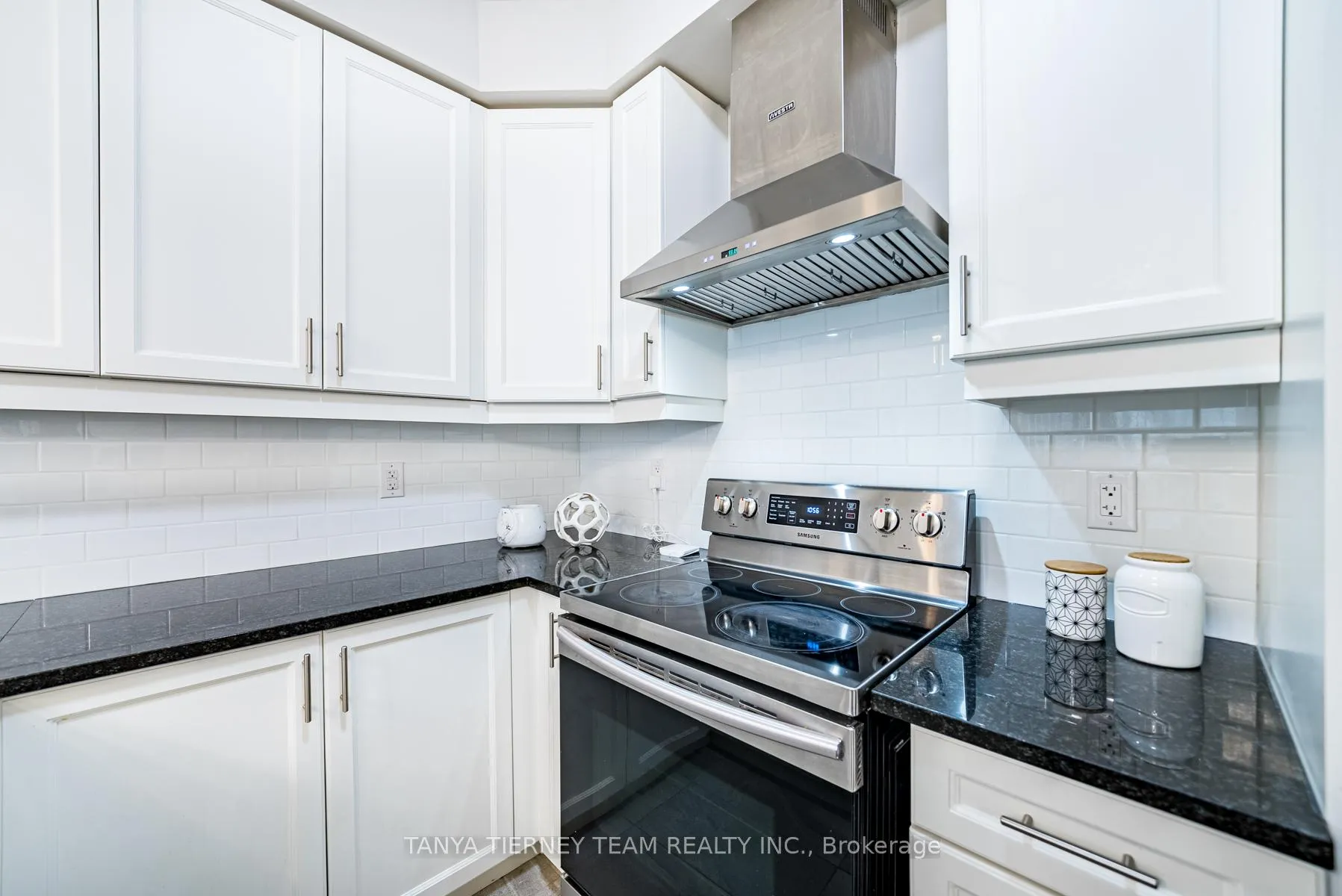 Photo 15 of 21 Kilmarnock Crescent, Whitby, Rural Whitby — HOMEH