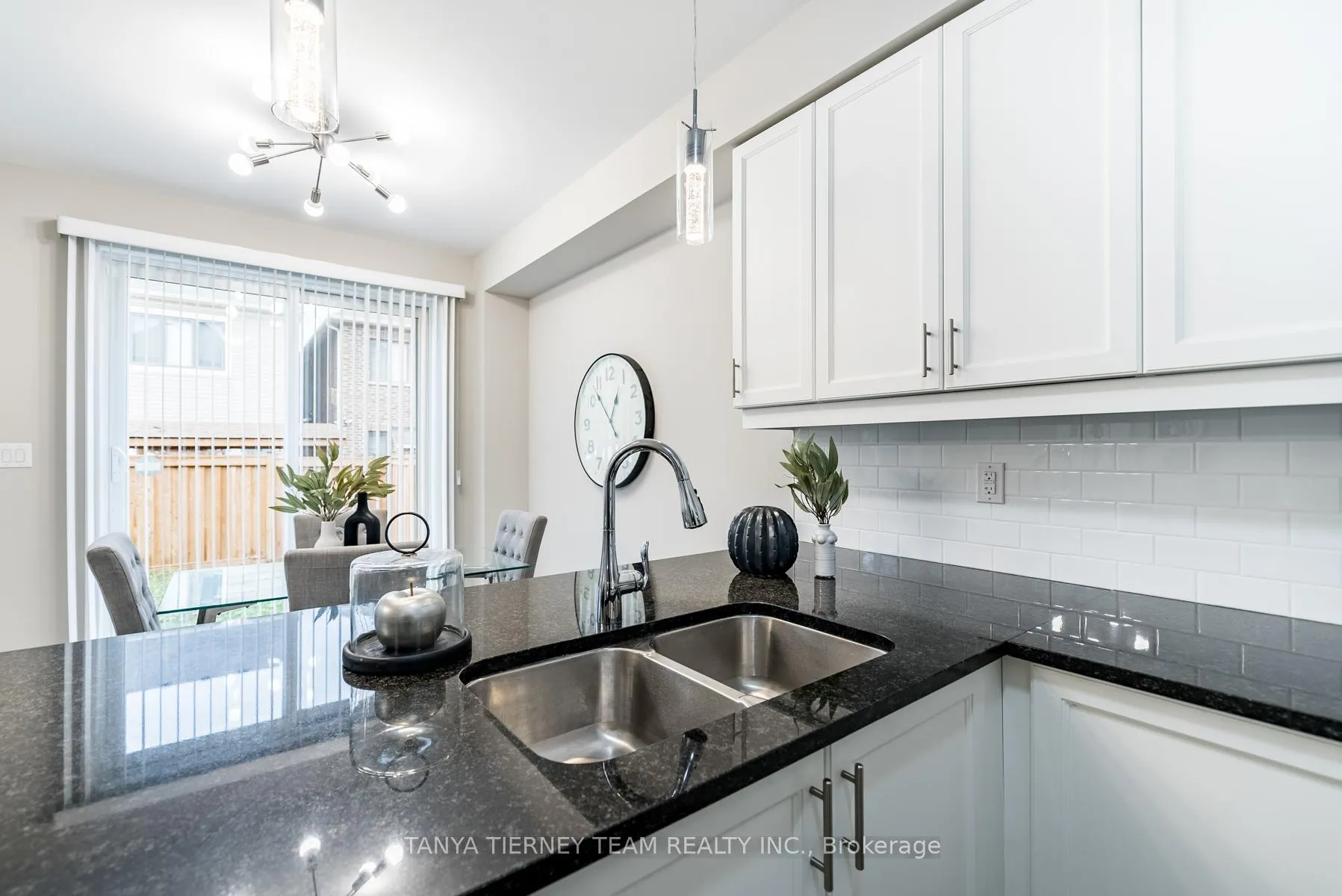 Photo 16 of 21 Kilmarnock Crescent, Whitby, Rural Whitby — HOMEH