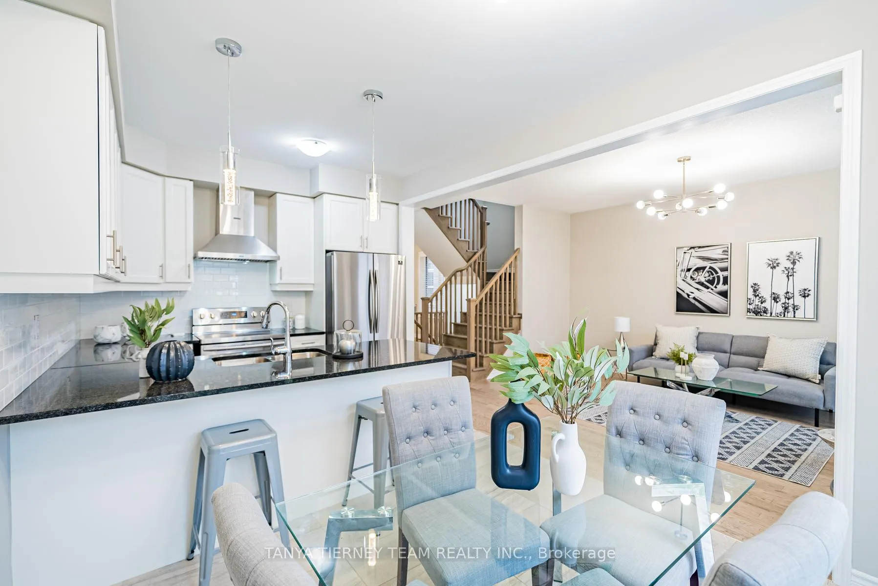 Photo 17 of 21 Kilmarnock Crescent, Whitby, Rural Whitby — HOMEH