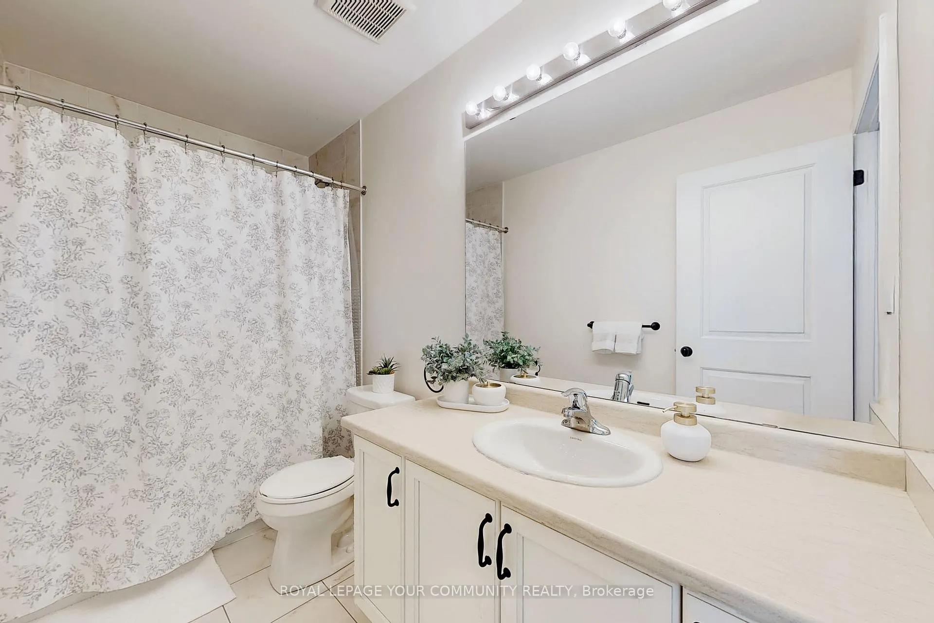 Photo 28 of 57 Vedette Way, Vaughan, Vellore Village — HOMEH