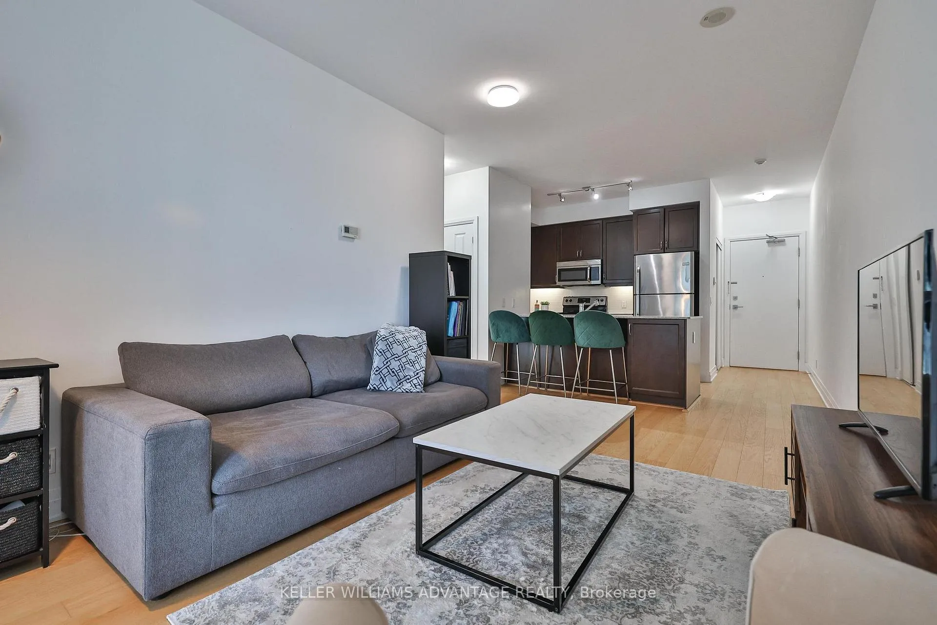 Photo 6 of Unit 805, 530 St Clair Avenue W, Toronto, Humewood-Cedarvale — HOMEH
