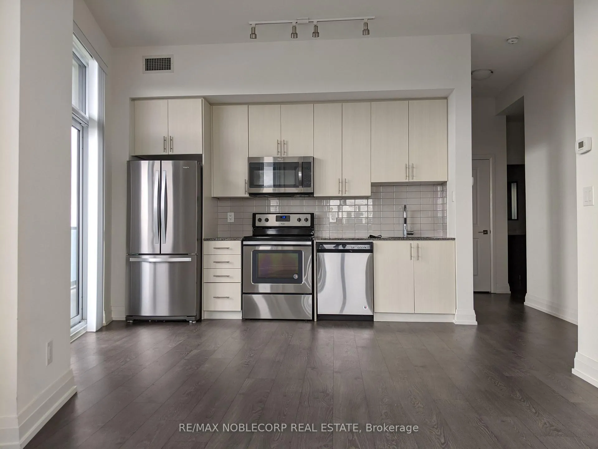 Photo 15 of Unit 317, 3600 Highway 7 W, Vaughan, Vaughan Corporate Centre — HOMEH