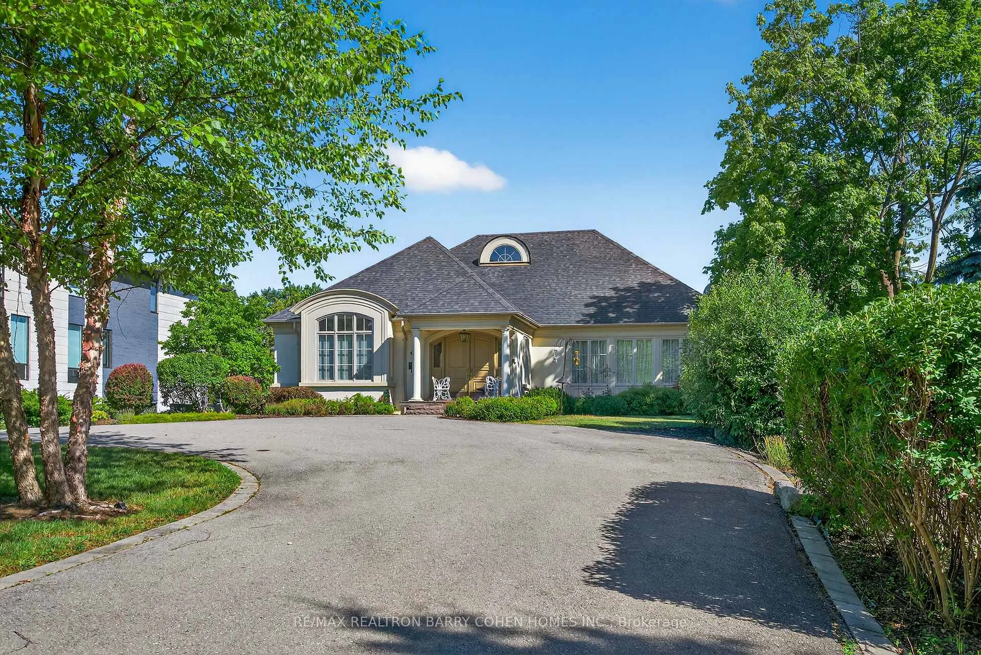 Photo 2 of 65 Thornbank Road, Vaughan, Uplands — HOMEH