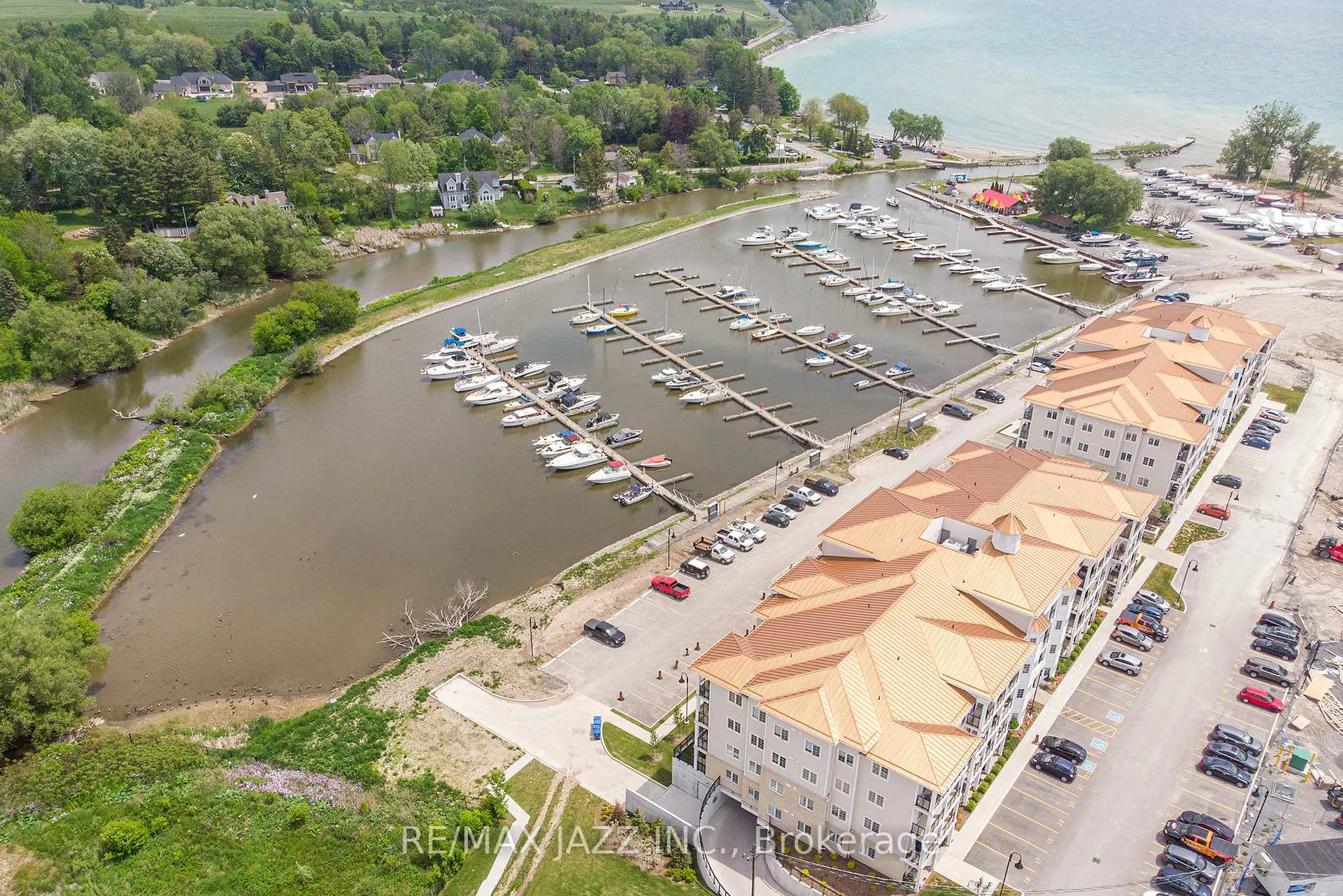 Photo 2 of Unit 412, 70 Shipway Avenue, Clarington, Newcastle — HOMEH