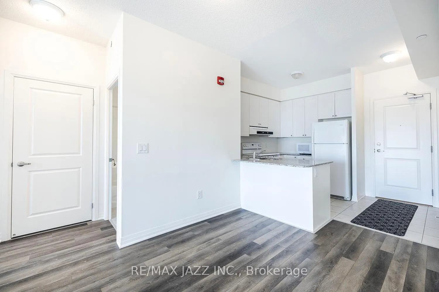 Photo 4 of Unit 412, 70 Shipway Avenue, Clarington, Newcastle — HOMEH