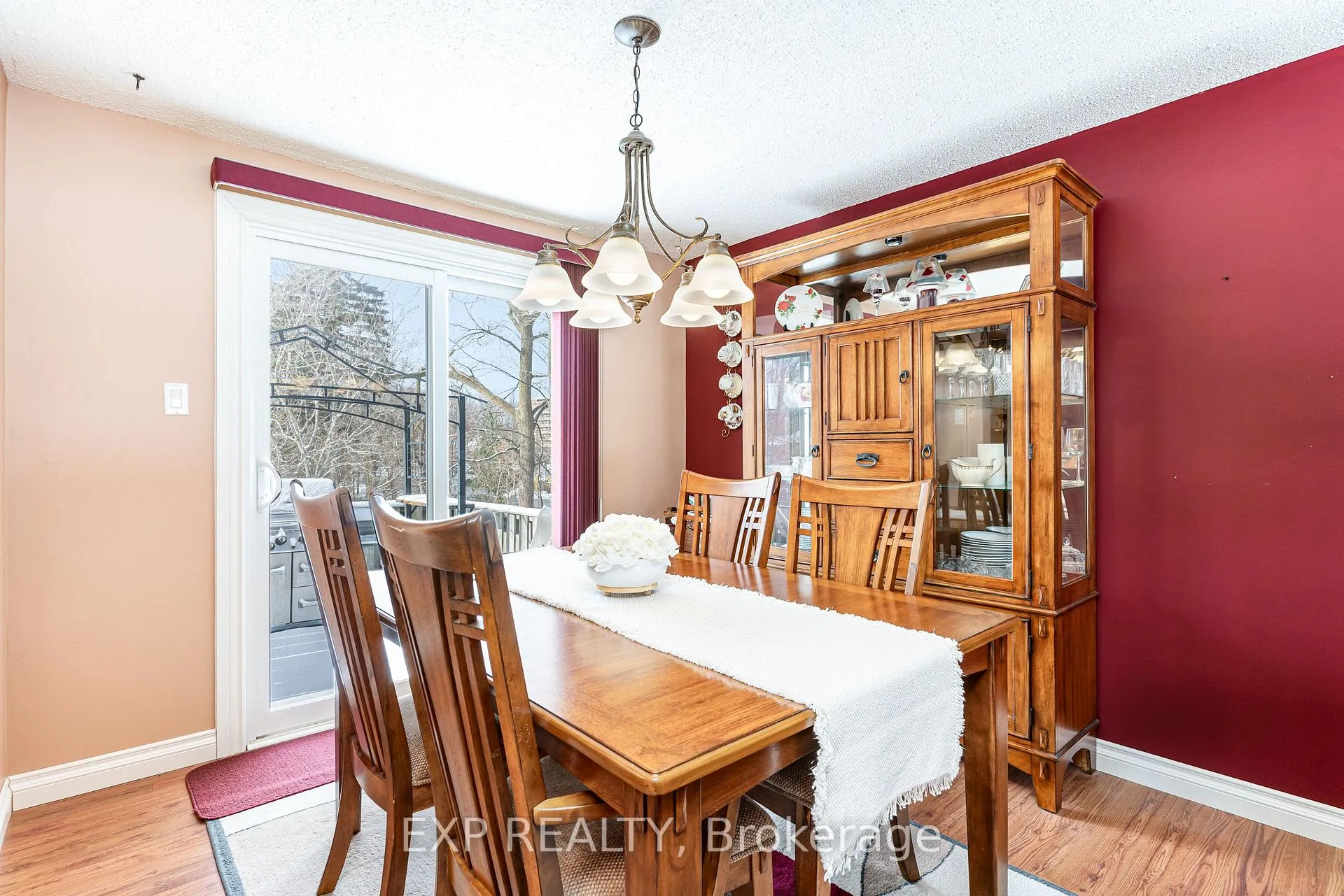 Photo 6 of 90 Penetanguishene Road, Barrie, North Shore — HOMEH