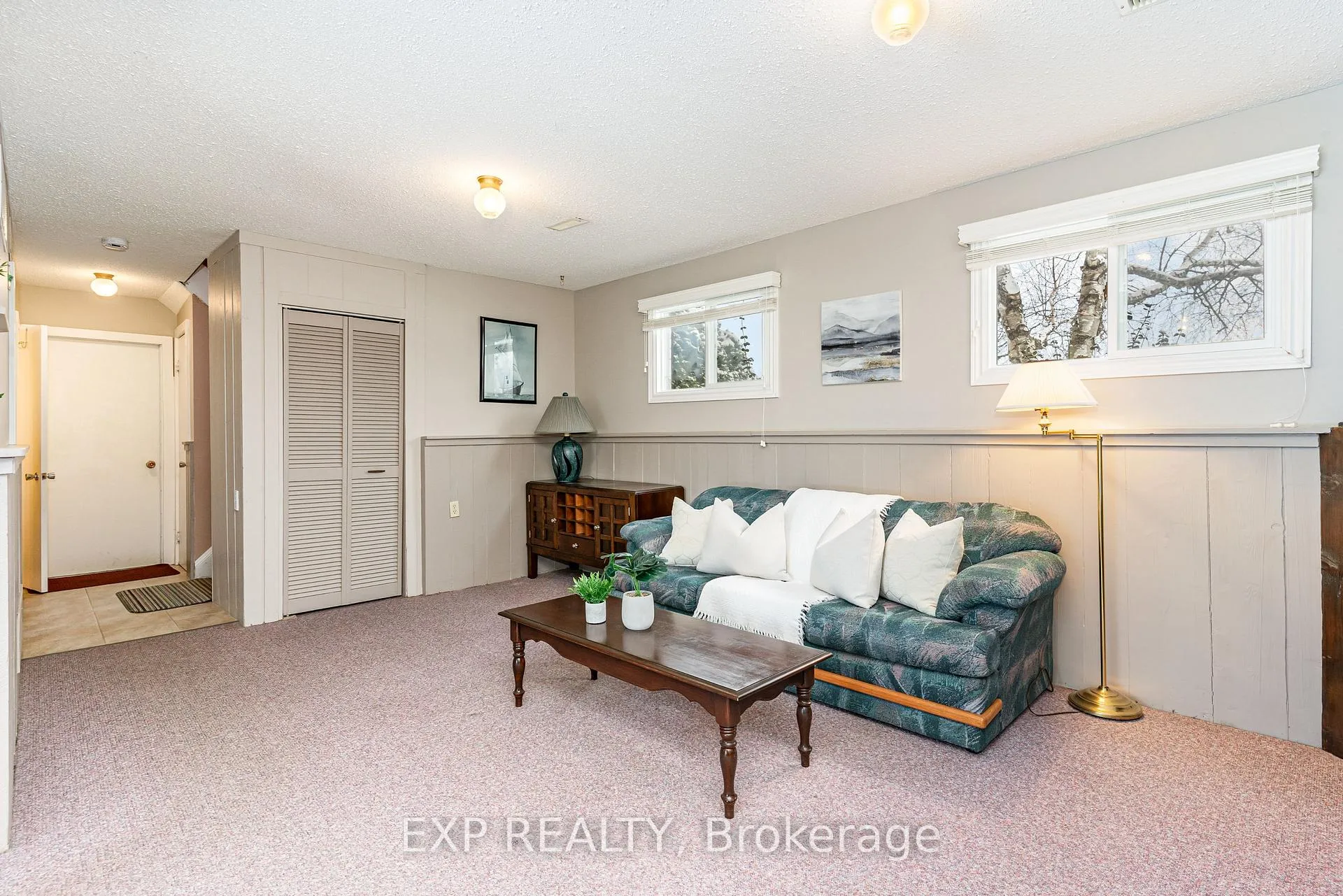 Photo 17 of 90 Penetanguishene Road, Barrie, North Shore — HOMEH