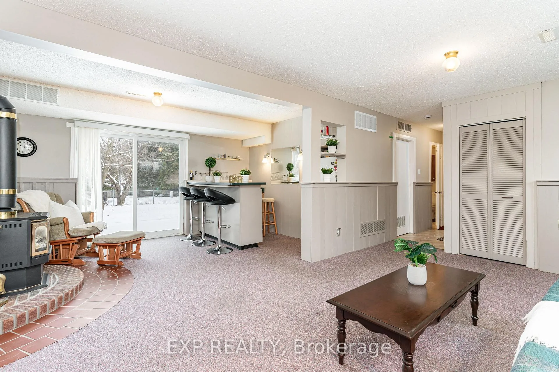 Photo 19 of 90 Penetanguishene Road, Barrie, North Shore — HOMEH