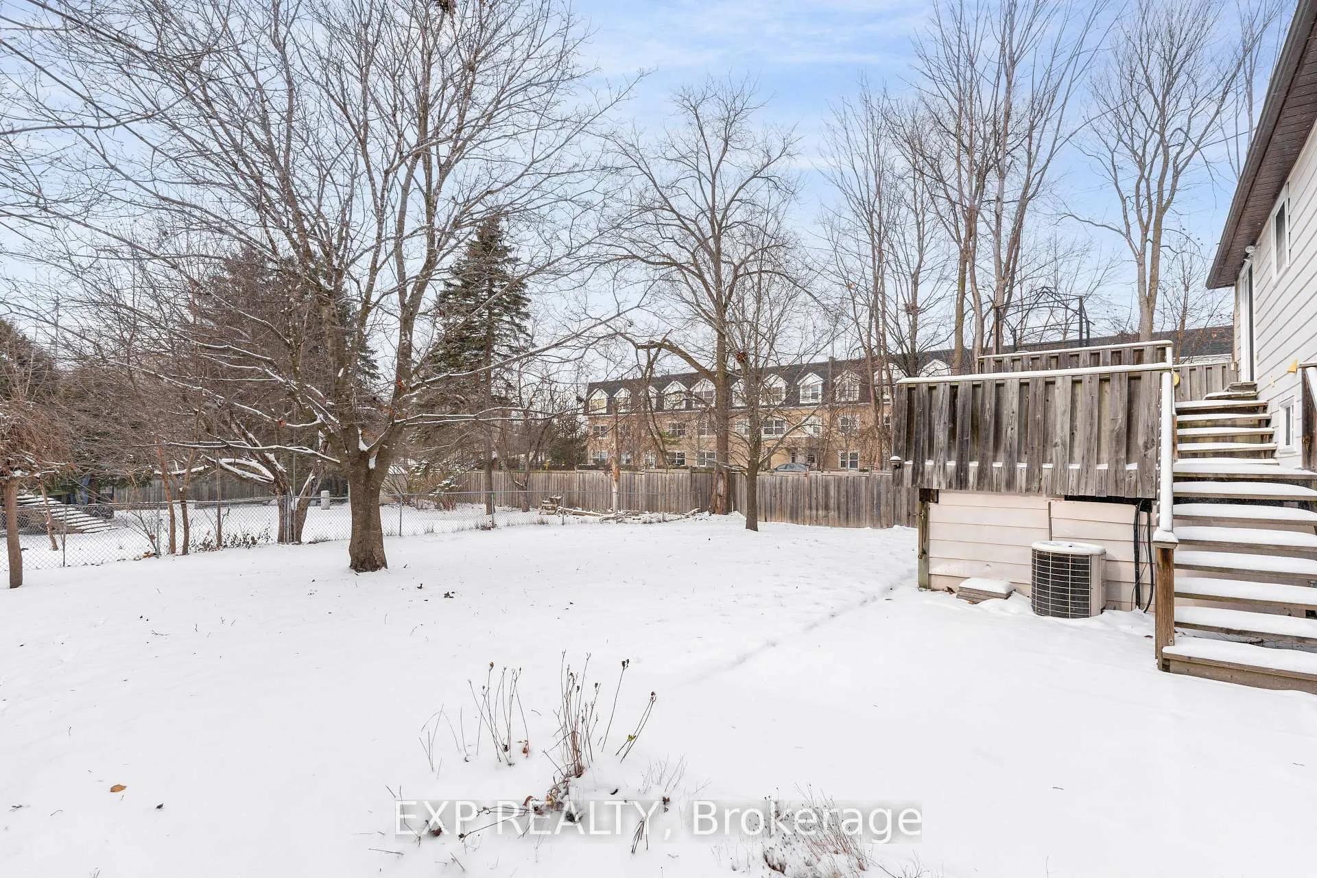 Photo 25 of 90 Penetanguishene Road, Barrie, North Shore — HOMEH