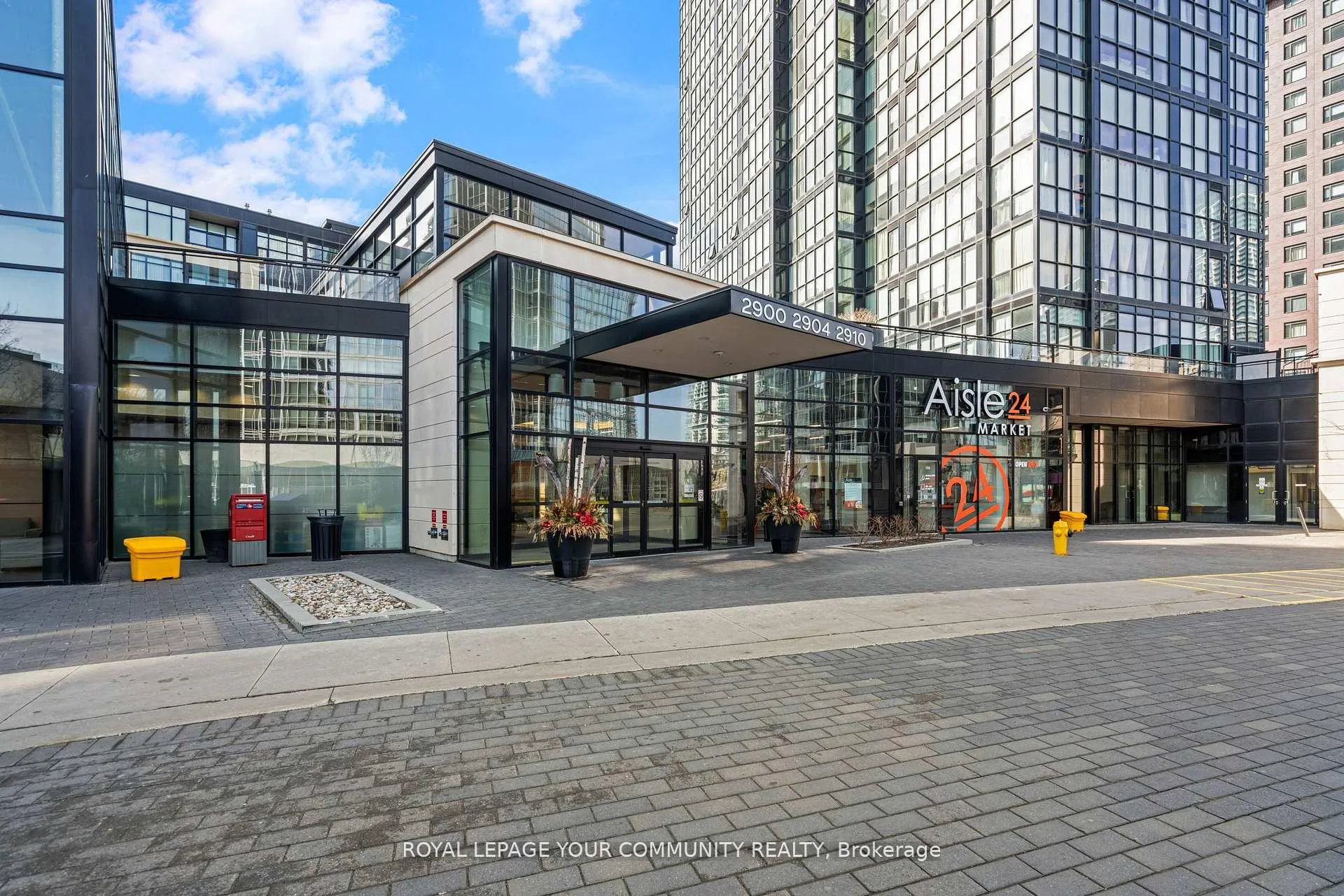 Photo 3 of Unit 1810, 2910 Highway 7 Road, Vaughan, Concord — HOMEH