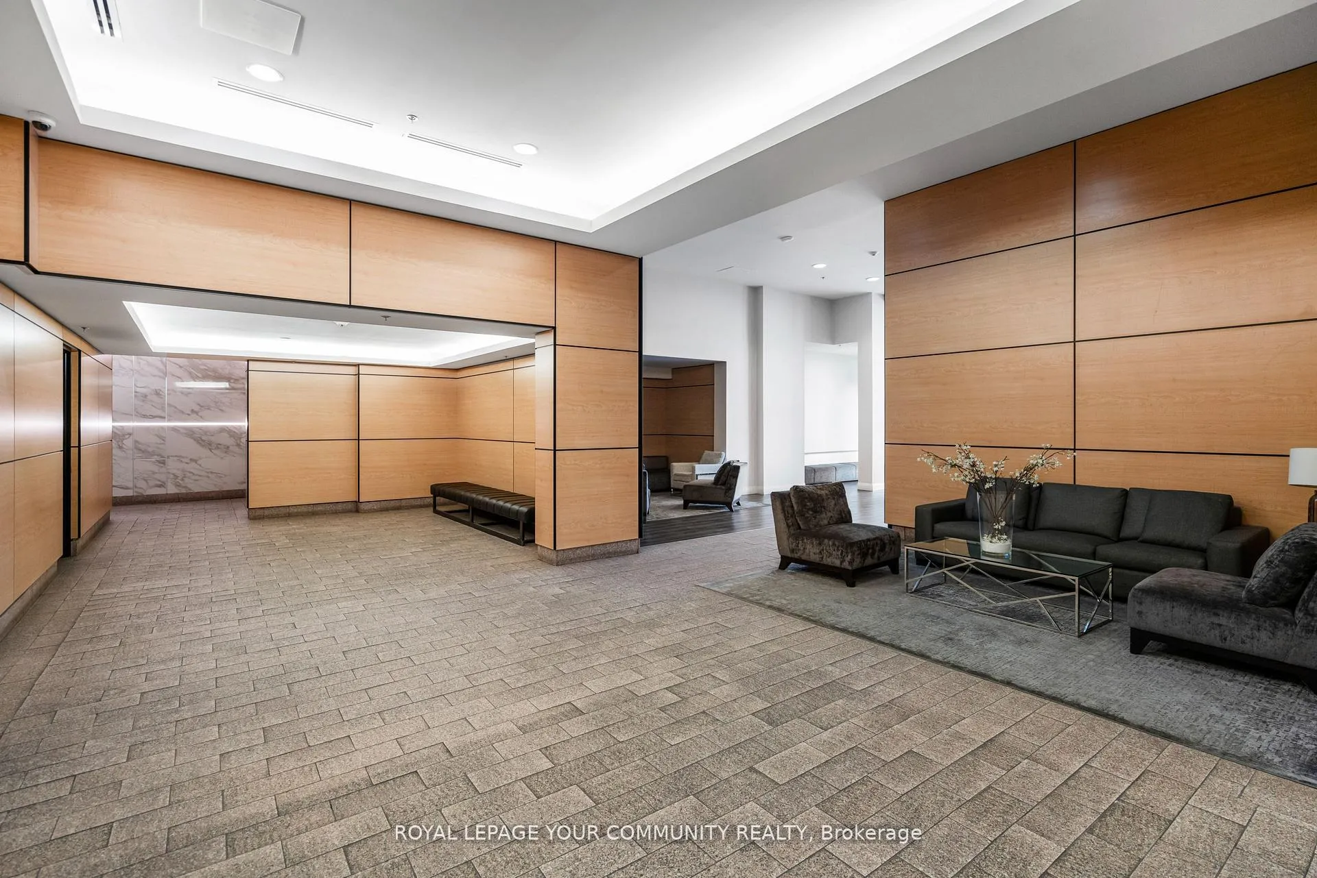 Photo 5 of Unit 1810, 2910 Highway 7 Road, Vaughan, Concord — HOMEH