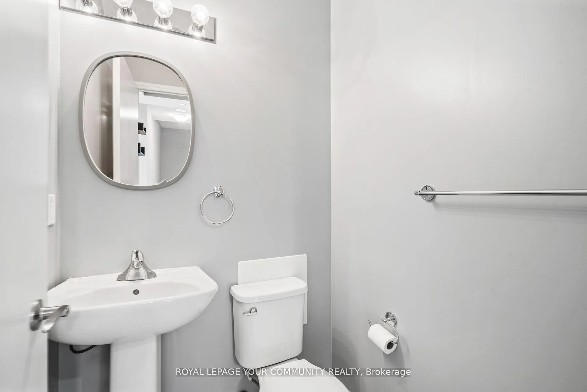 Photo 8 of Unit 1810, 2910 Highway 7 Road, Vaughan, Concord — HOMEH