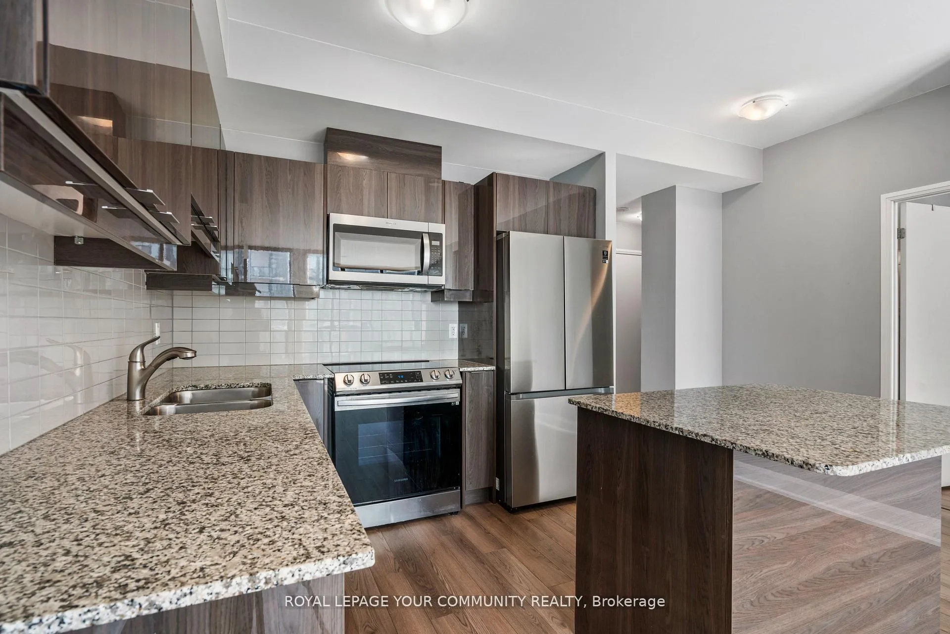 Photo 16 of Unit 1810, 2910 Highway 7 Road, Vaughan, Concord — HOMEH